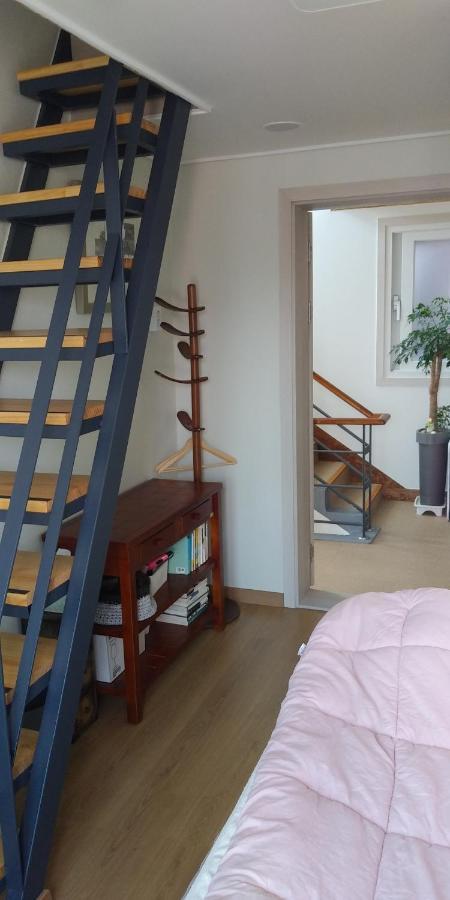 Ri-In Mokpo Guesthouse Zewnętrze zdjęcie